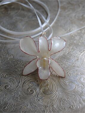 Orchid Necklace